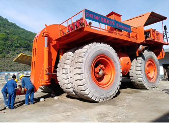 EH3500 Electric-Drive Mine Tractor — Rear View