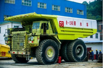 R-190 Electric-Drive Water Truck