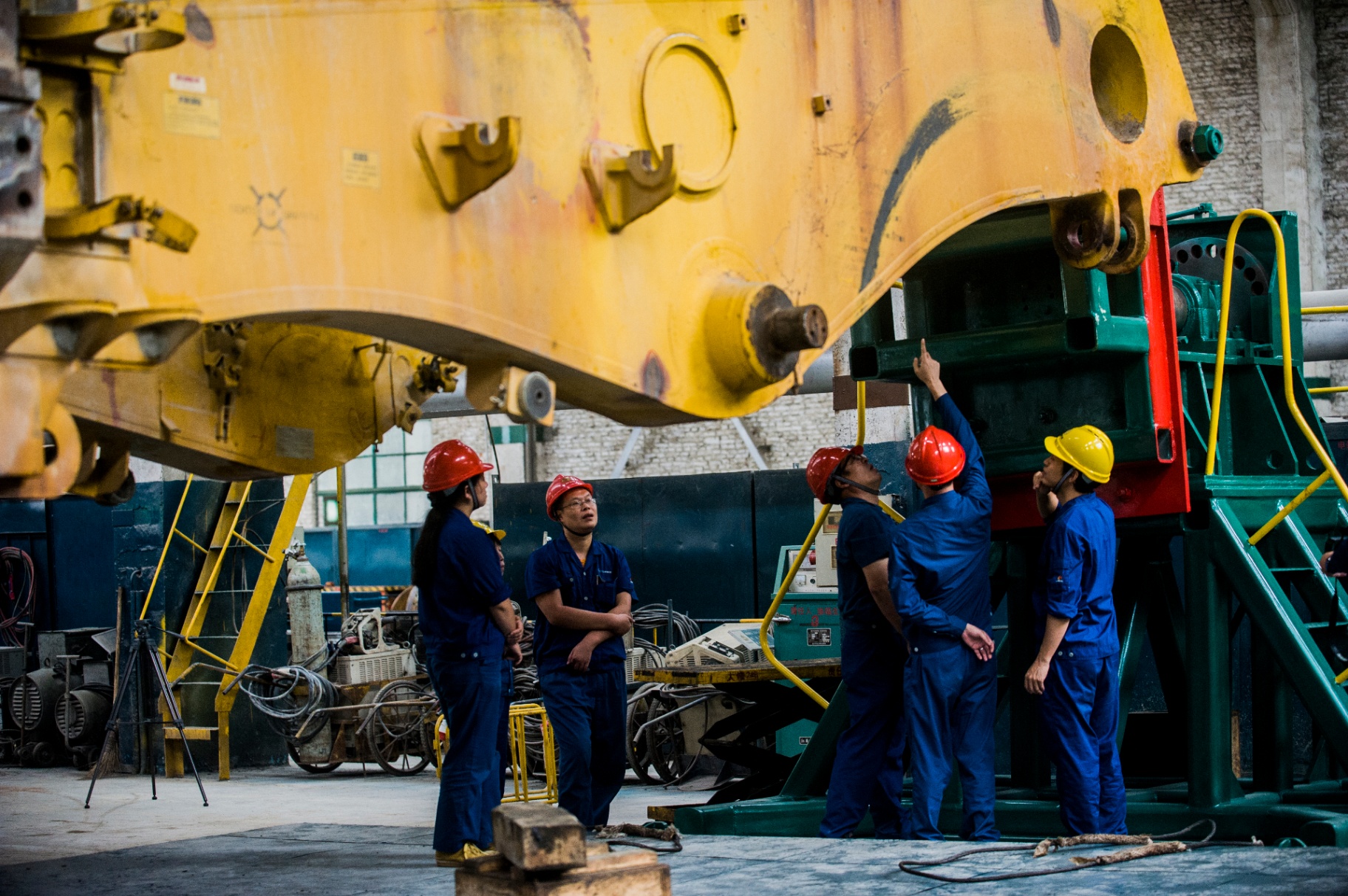 Main Frame Turnover Stand — In Service